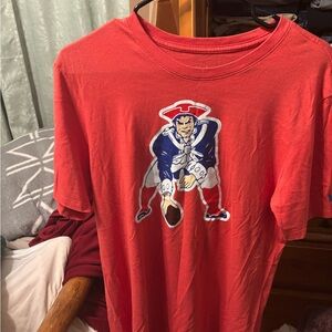 Nike Red Short-Sleeve Graphic New England Patriots Football Tee